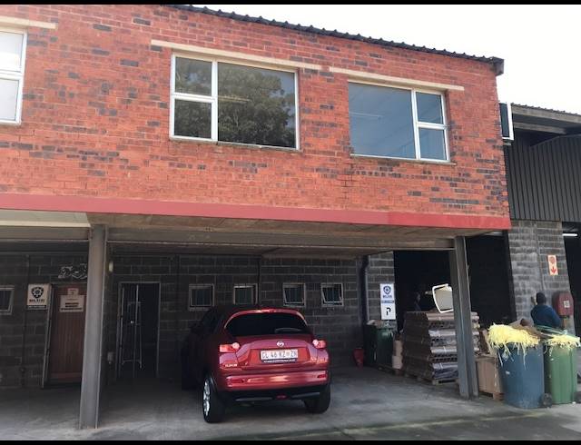 185M² WAREHOUSE RENTED IN BRIARDENE